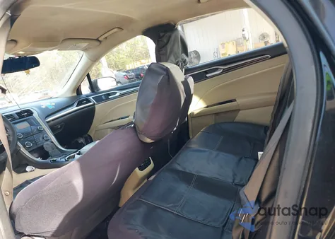 2013 Ford Fusion S z USA, uszkodzony, nr VIN 3FA6P0G74DR265685